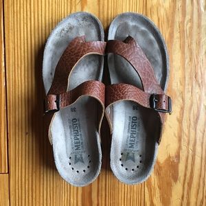 Mephisto Helen brown sandals